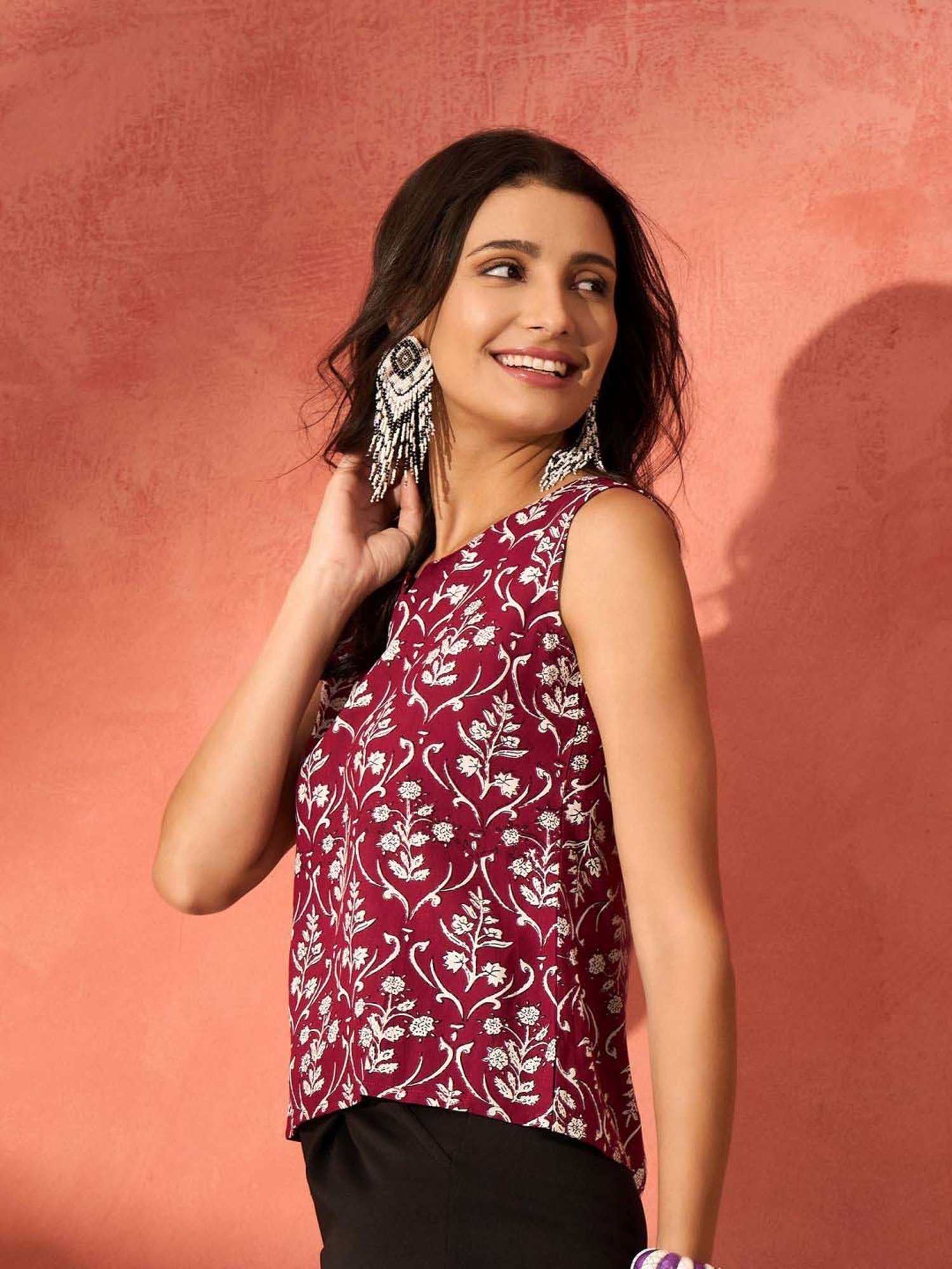 Inweave Maroon & White Floral Print Top