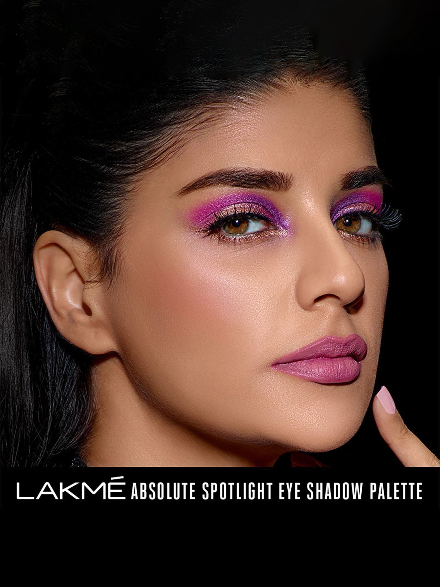 Lakme Absolute Spotlight Eye Shadow Palette Smokin Glam - 12 gm