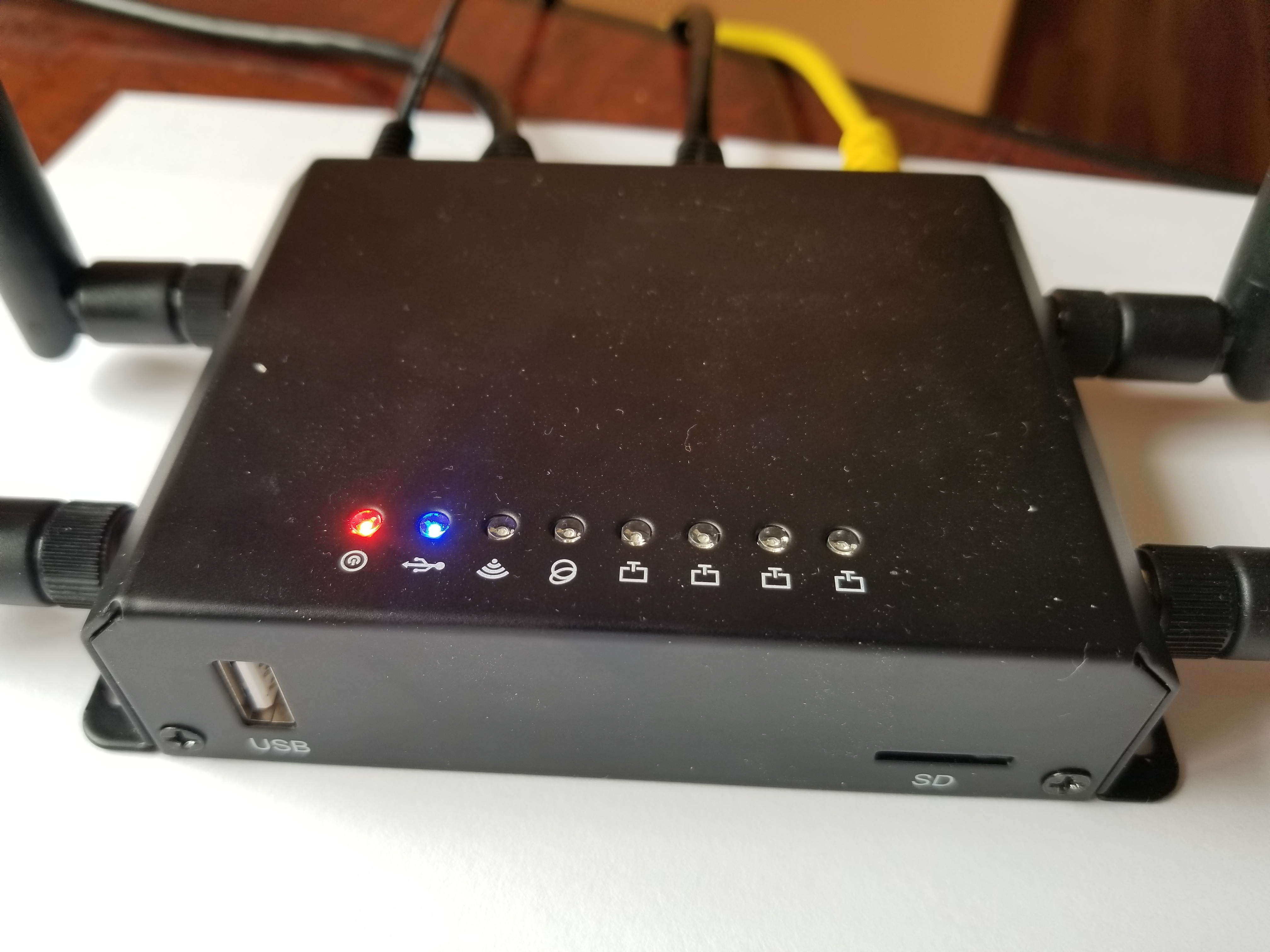 BizLink LTE Wireless Network Router connect to the Internet flawlessly on wired or through an LTE cellular network. Includes 4 LAN ports , 1 WAN and WIFI