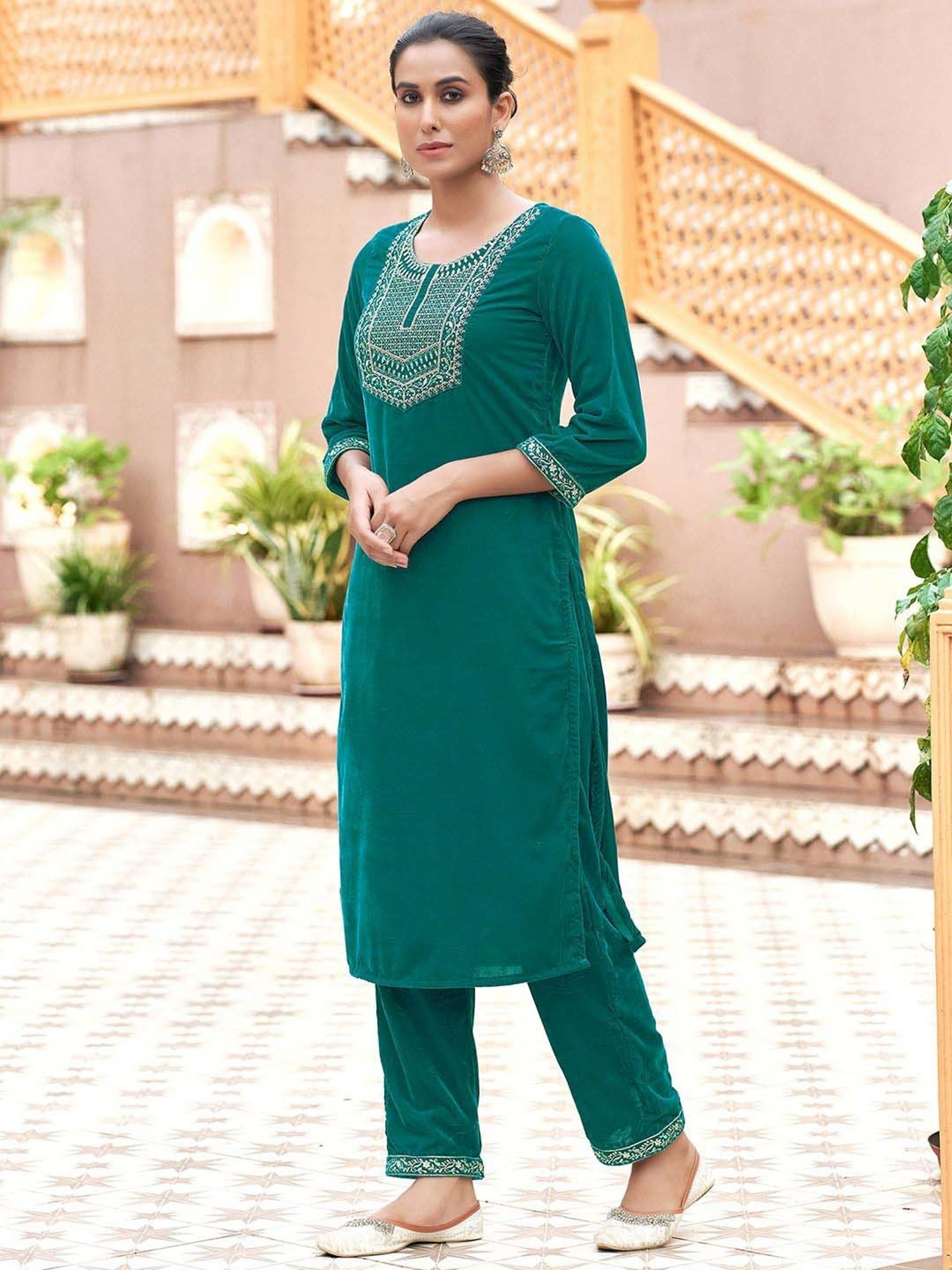 Skylee Green Embroidered Kurta Pant Set With Dupatta