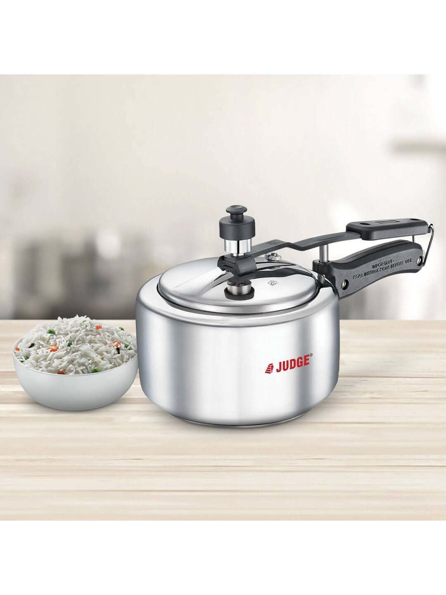 JUDGE Silver Stainless Steel Induction Base Pressure Cooker (2 L)