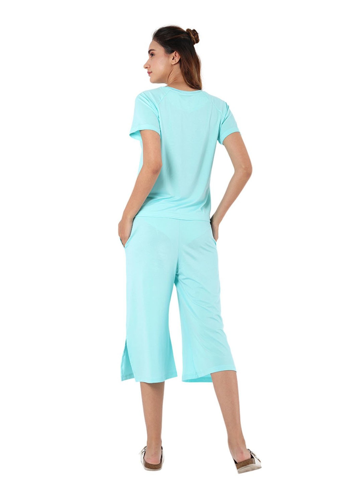 Nite Flite Light Blue T-Shirt With Capris