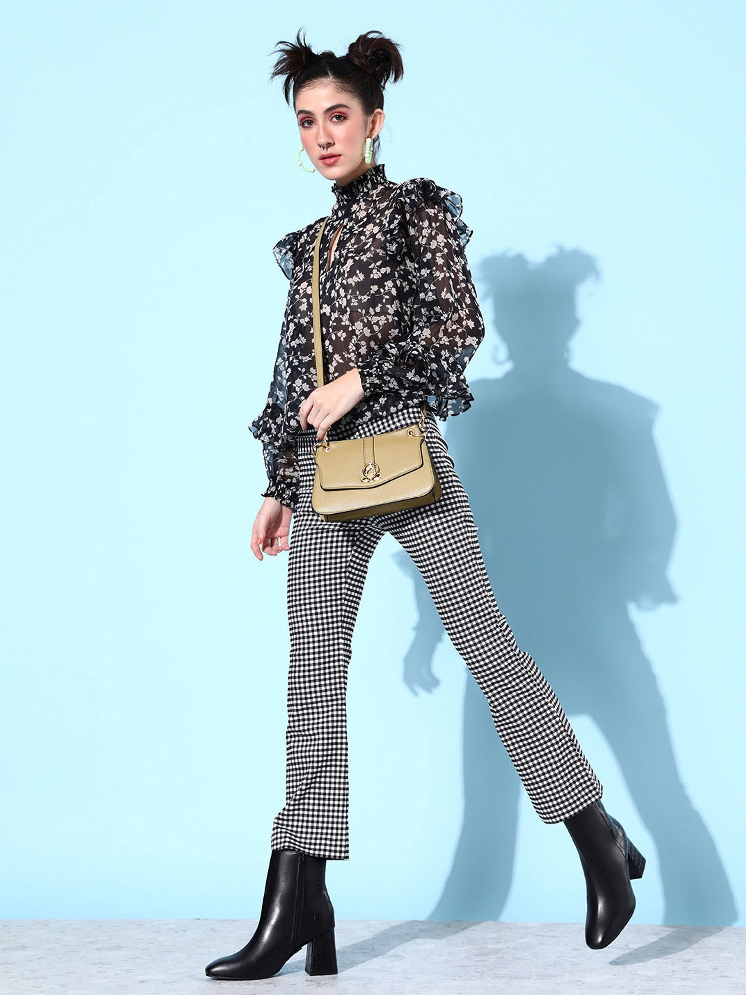 QUIERO Navy Floral Print Top