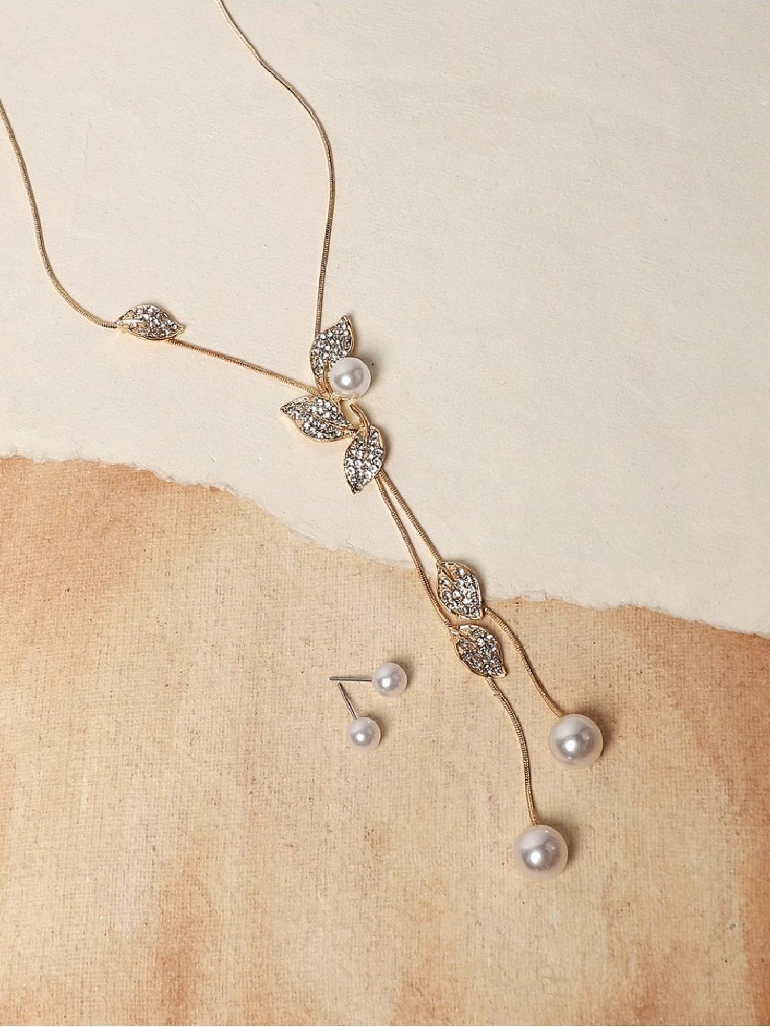 Sohi women's leaf drop negligee necklace chalice silver