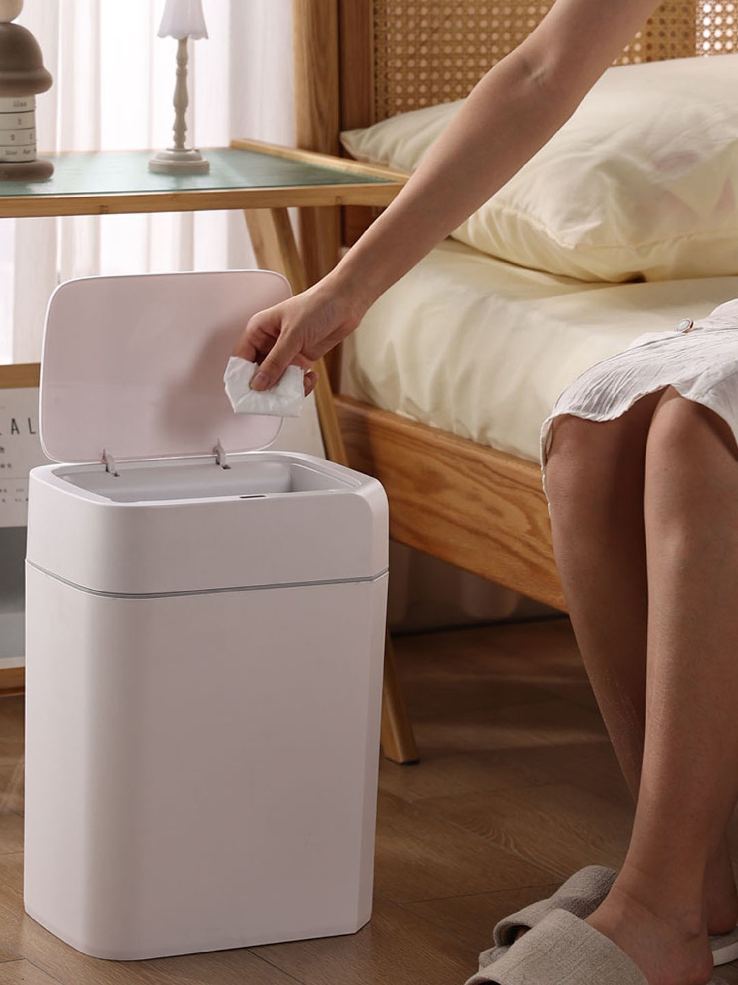 Freelance White Steel Set of 2 Dustbins