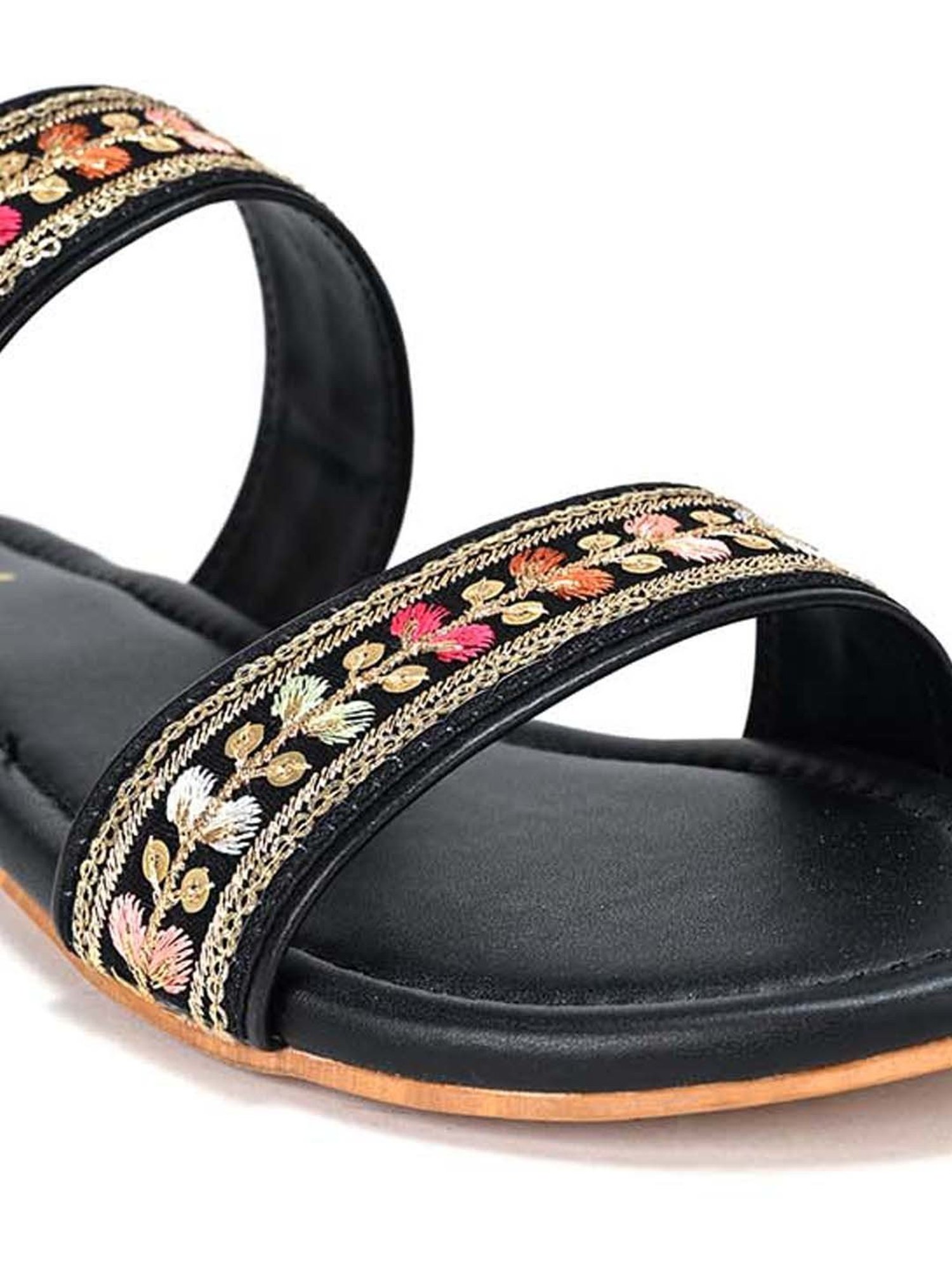 Scentra Women's Black Casual Sandals