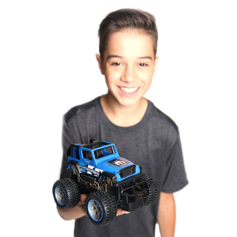 New Bright 1:24 R/C FF Truck - Jeep Blue