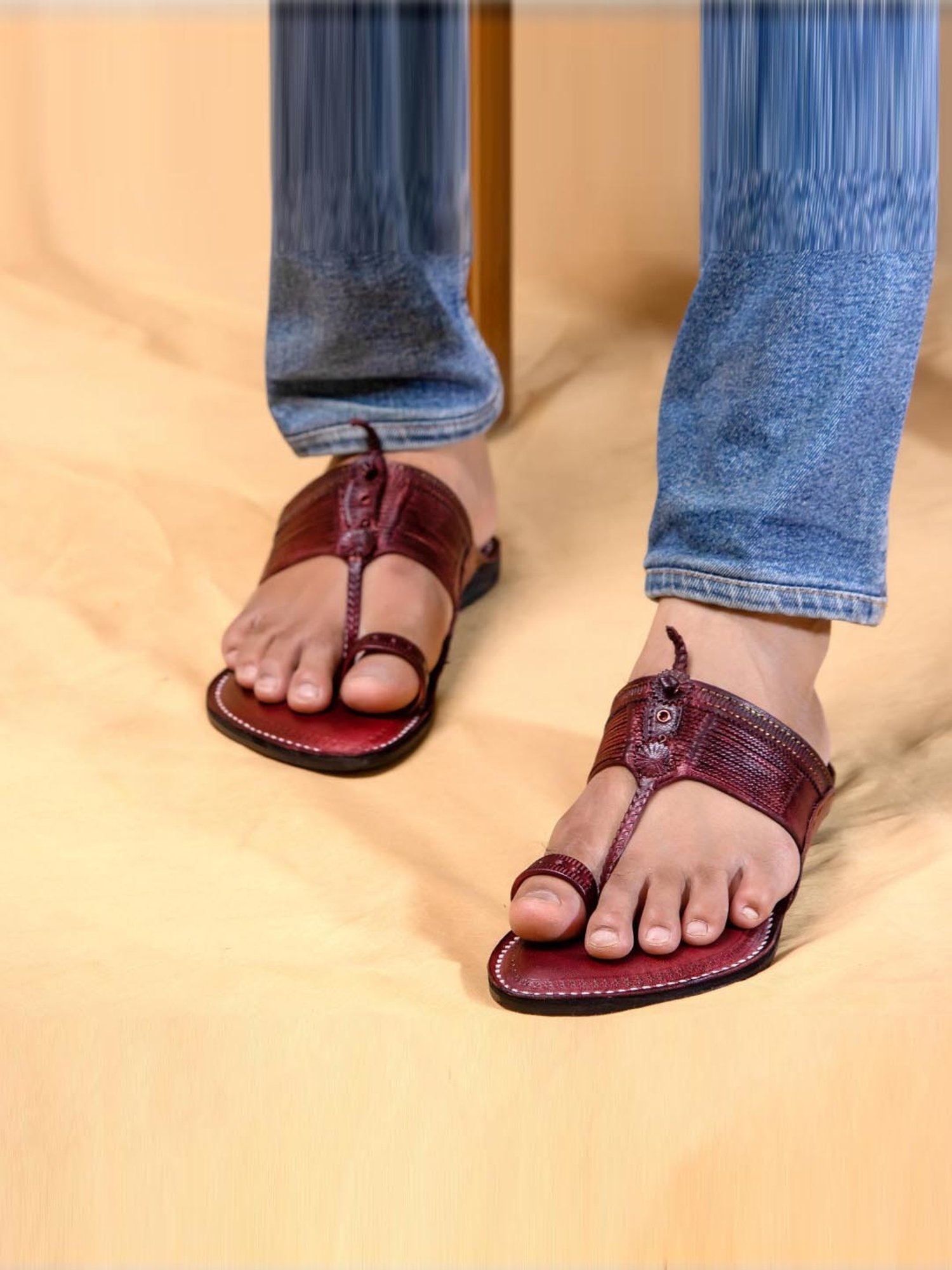 Kalapuri Men's Bordo Kolhapuri Sandals