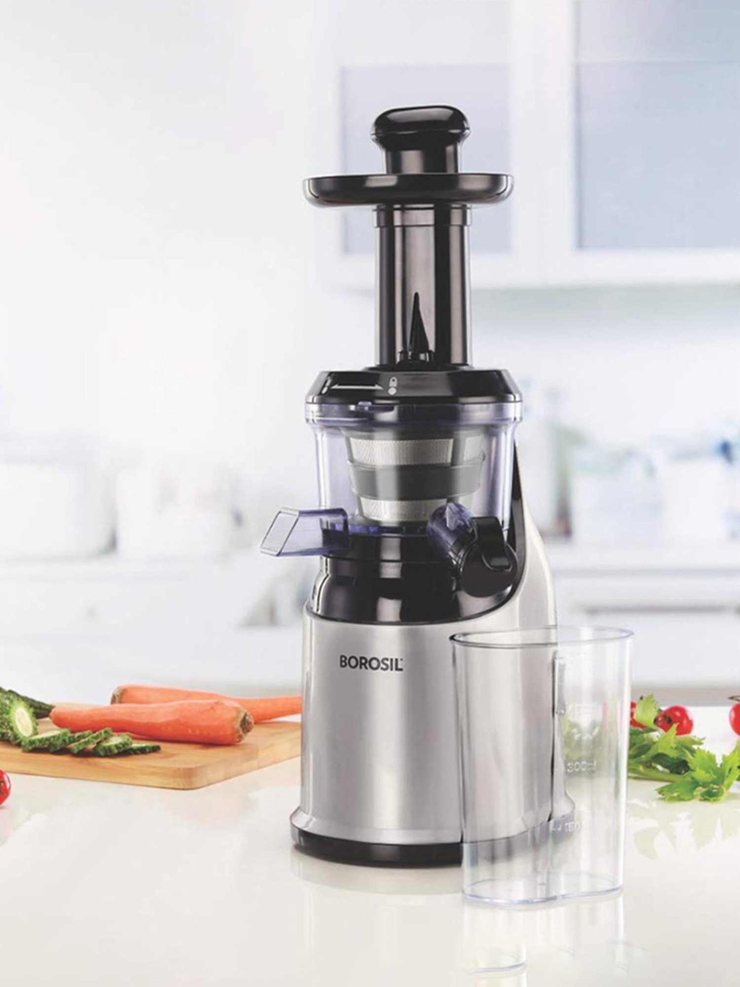 Borosil Juicer Mixer Grinder 200W, - with 1 Jar & 100 Percent copper motor (Black)