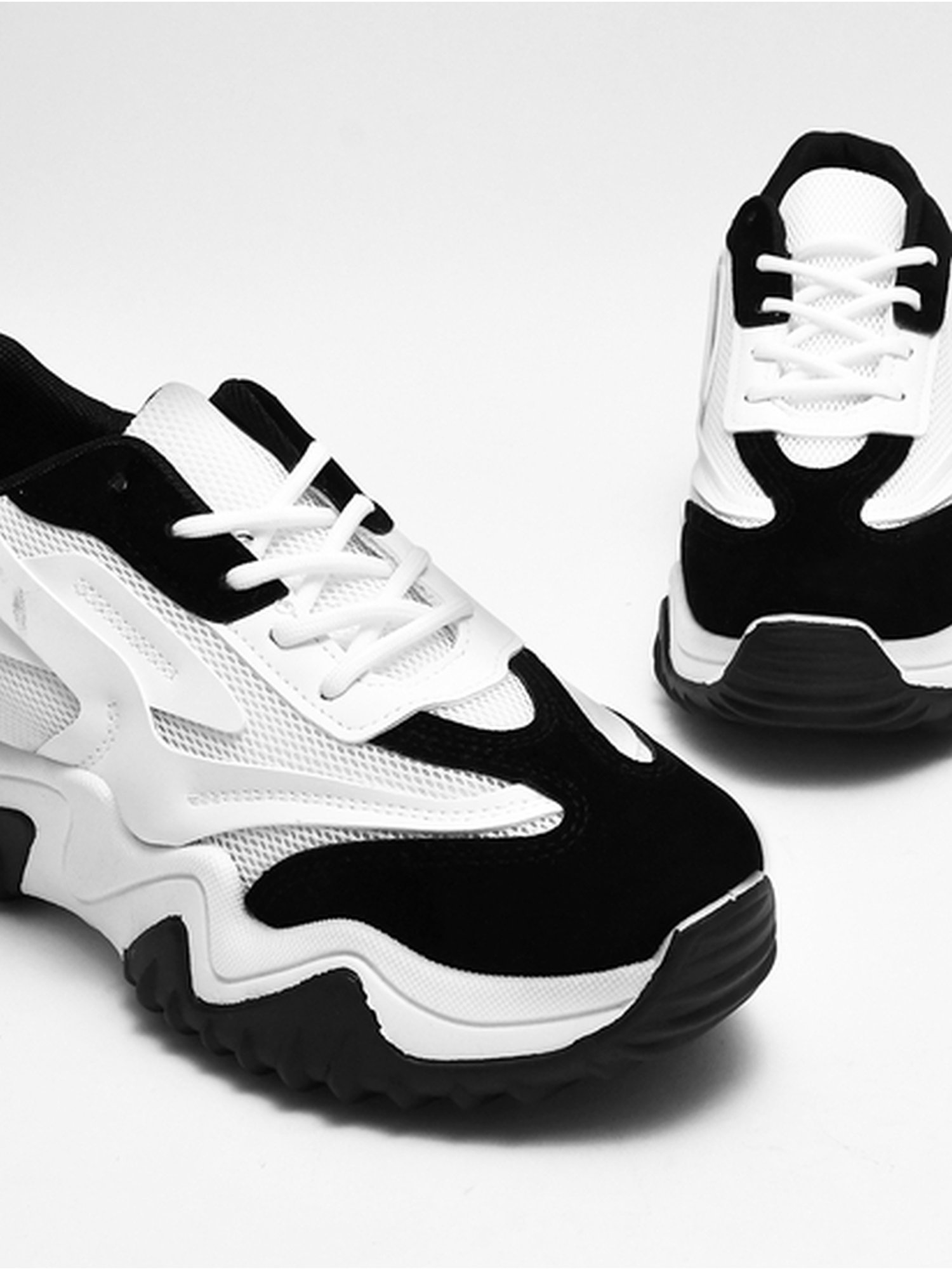 The White Pole Women's White Casual Sneakers