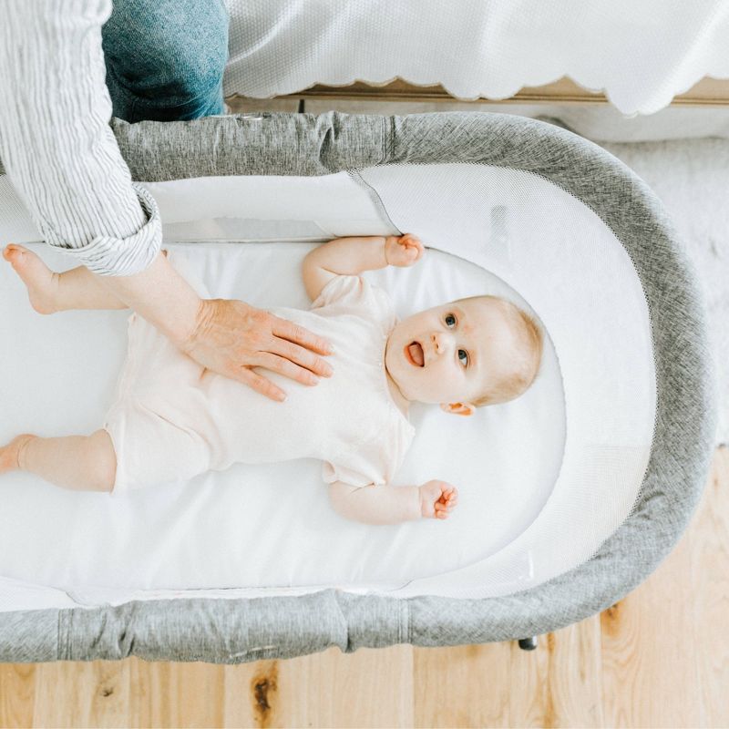 Simmons Kids' Silent Auto Gliding Elite Bassinet - Odyssey