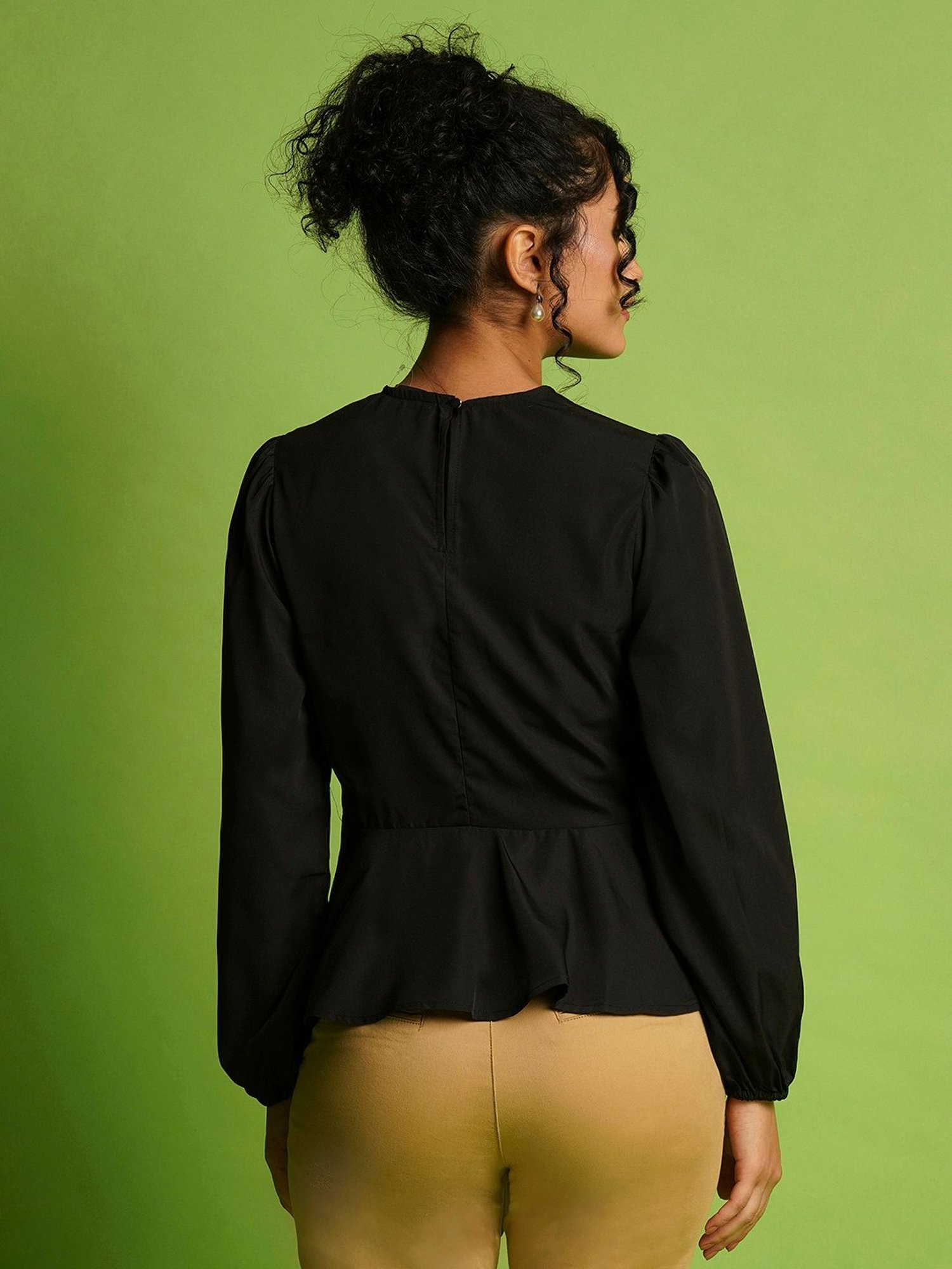 Globus Black Regular Fit Peplum Top