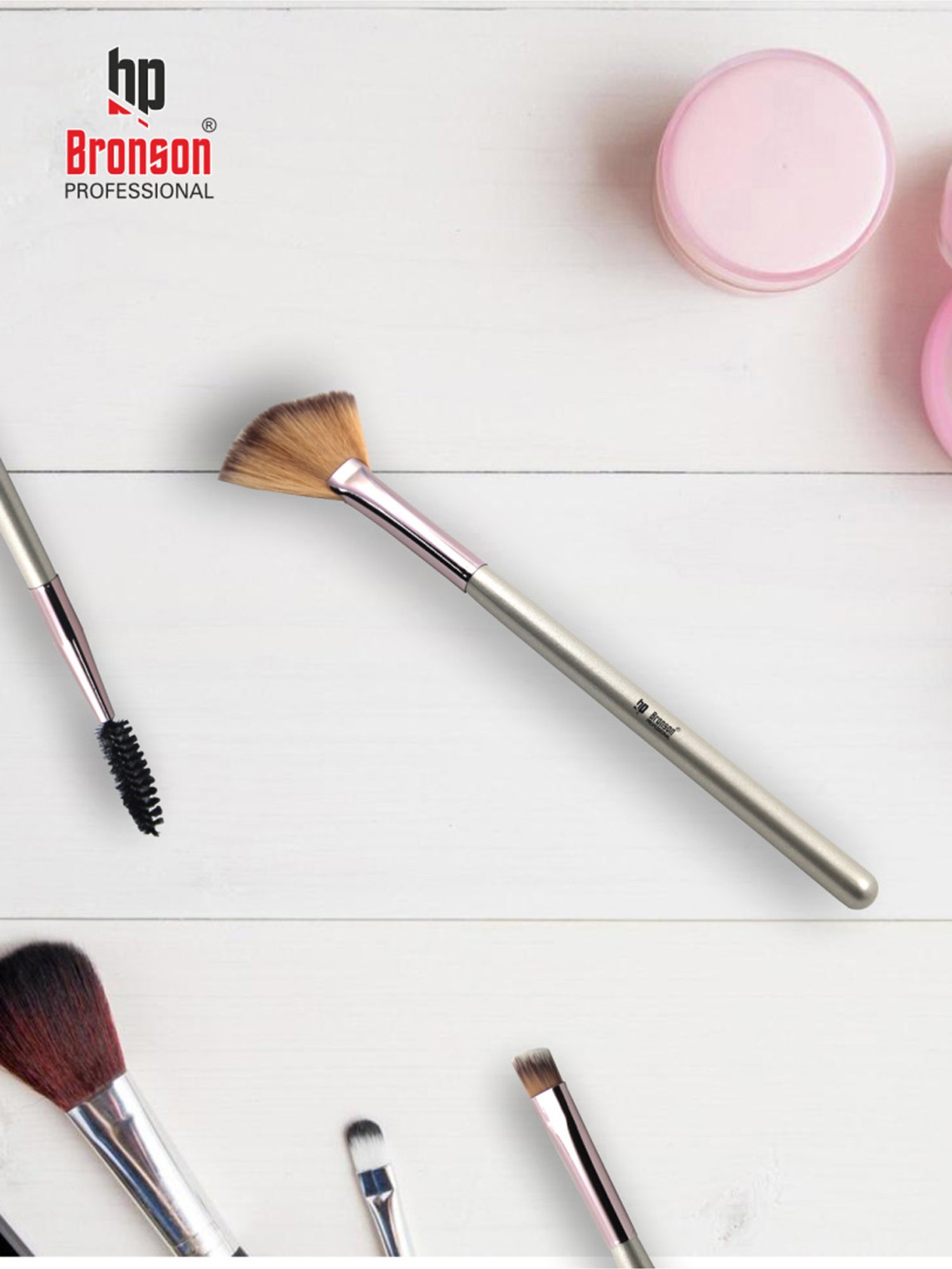 Bronson Professional Classic Angled Fan Brush