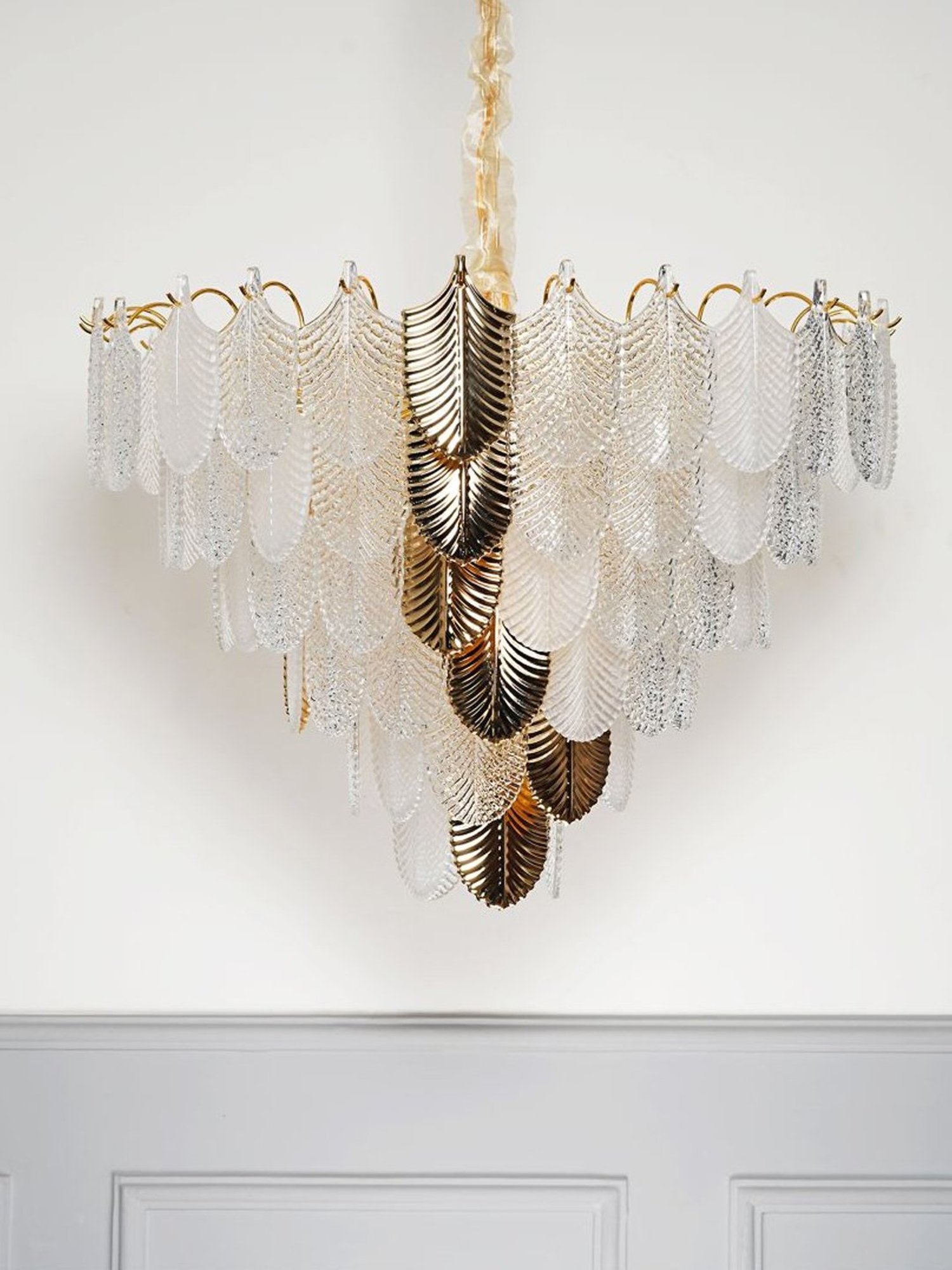 DecorativeRay Golden Chandiler - Set of 1