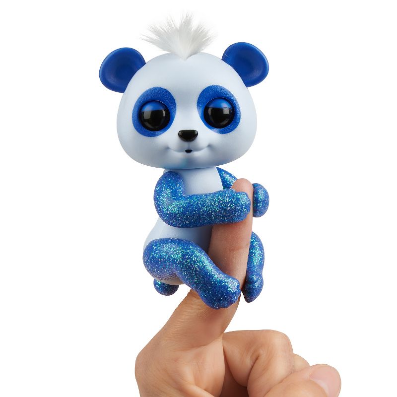 Fingerlings - Interactive Baby Panda - Archie (Blue)