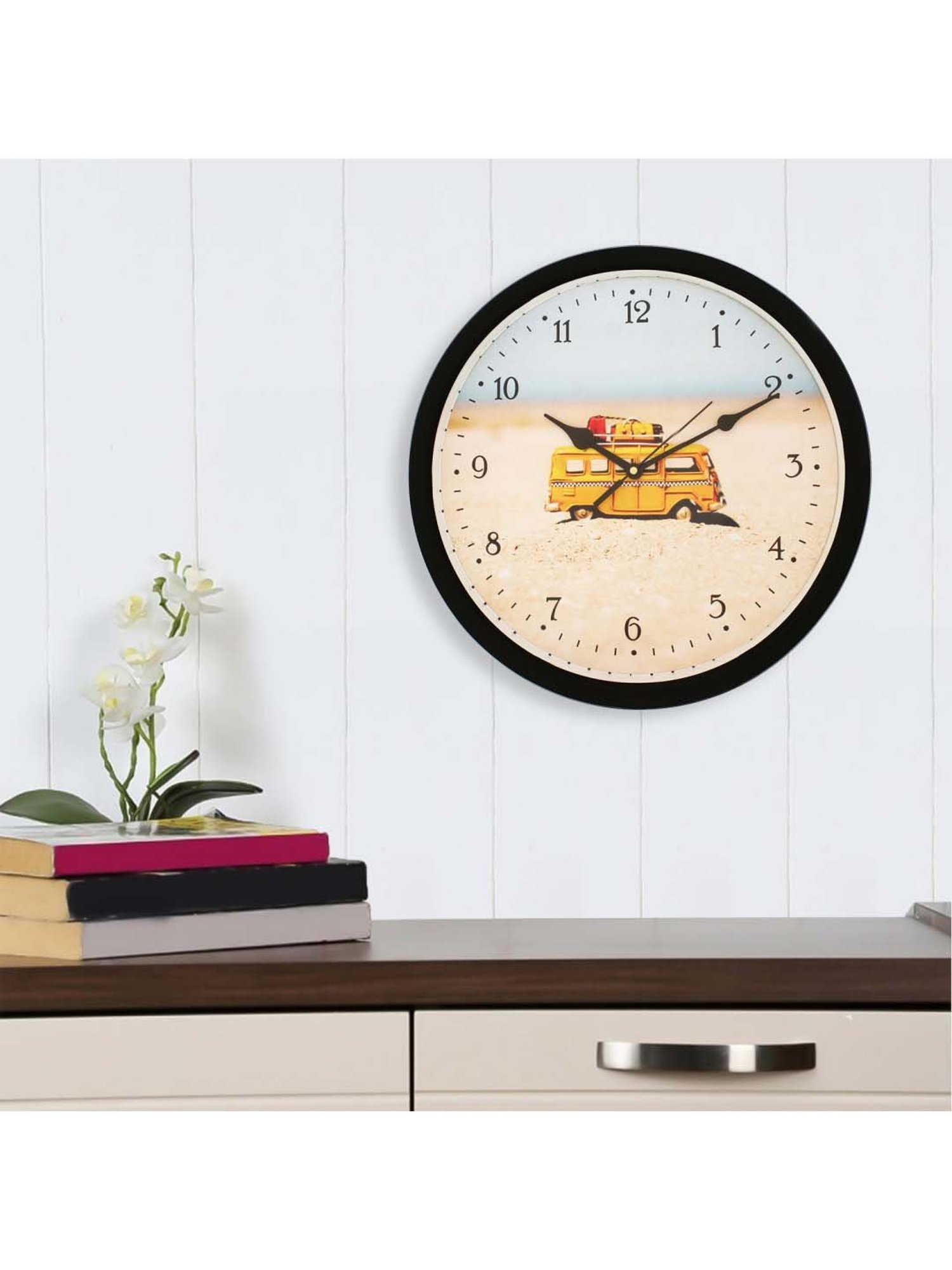eCraftIndia Designer Round Analog Black Wall Clock
