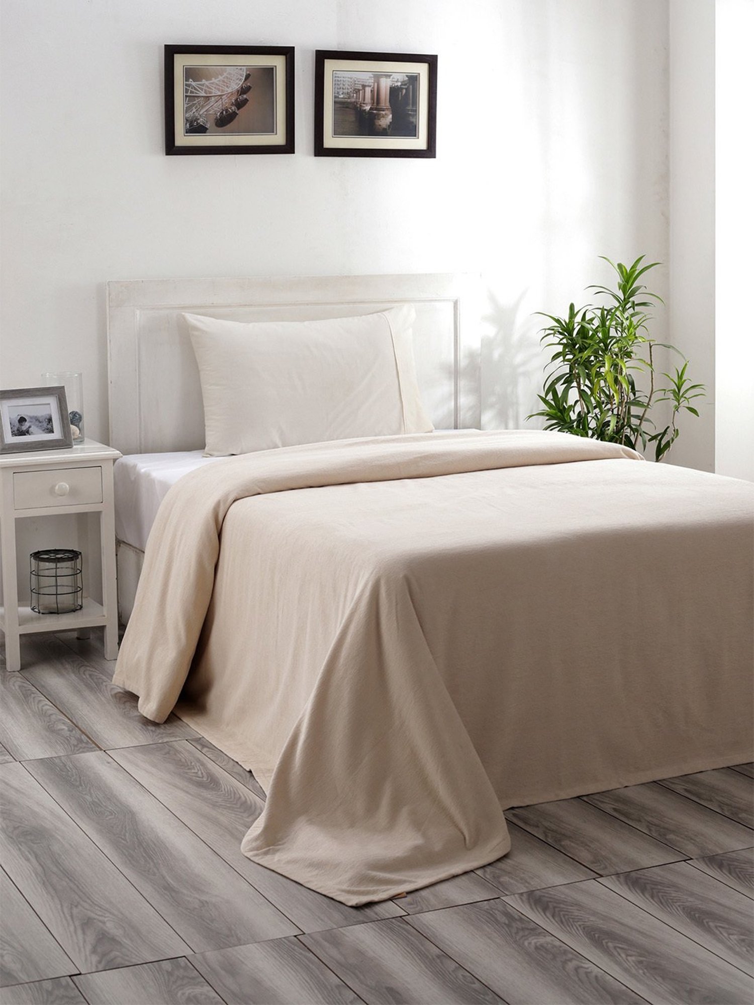 DDECOR Live beautiful Geometric Insignia Dove 210 TC Cotton Comforters - Set of 3