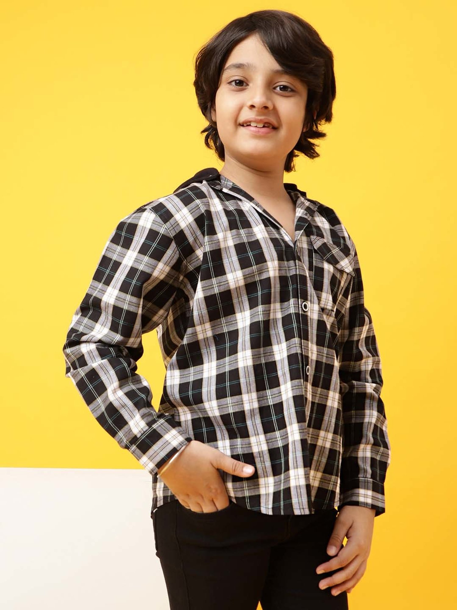 Tales & Stories Kids Black & White Cotton Chequered Full Sleeves Shirt