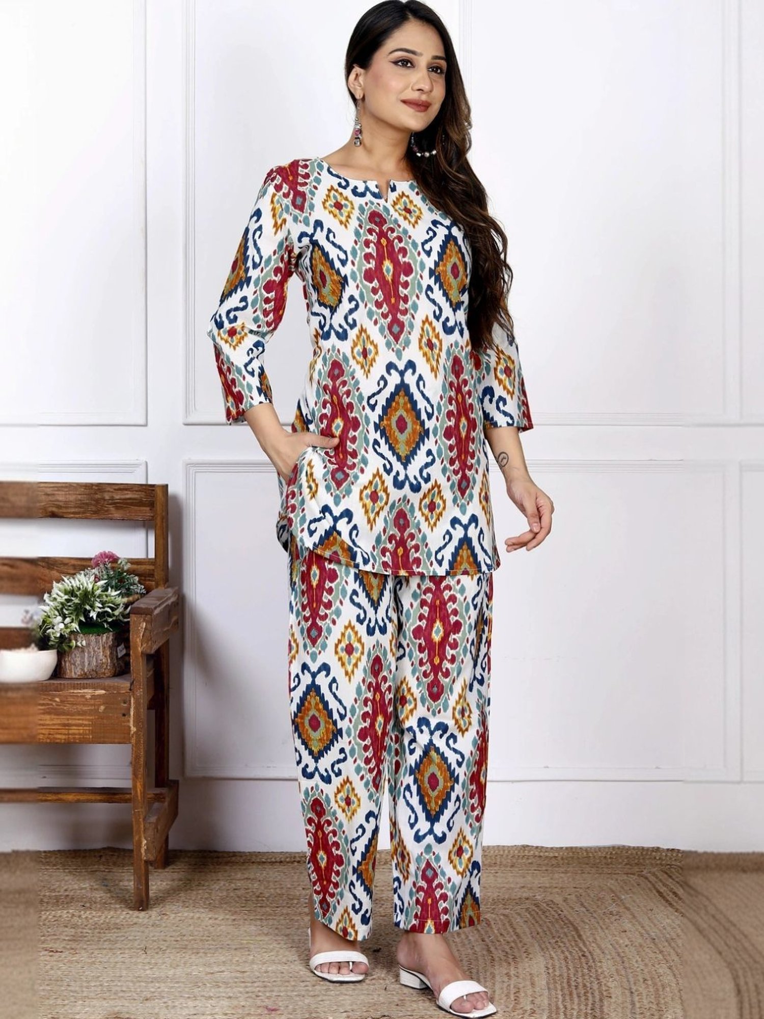 Kaftanize Red Bold Iikat Print Cotton Kurta with Pant