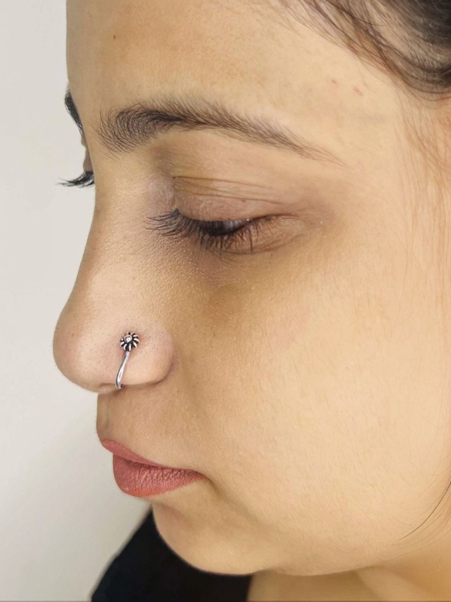 Zavya 92.5 Sterling Silver Floral Nosepin for Women