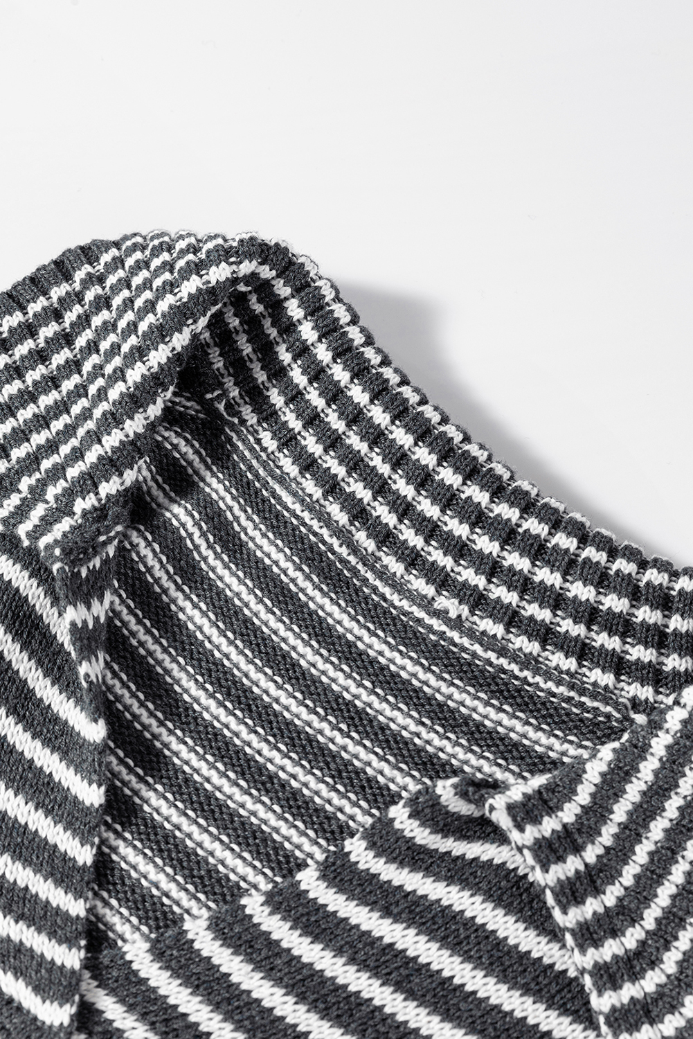 Light Blue Checkered Color Block Crew Neck Short Sleeve Sweater