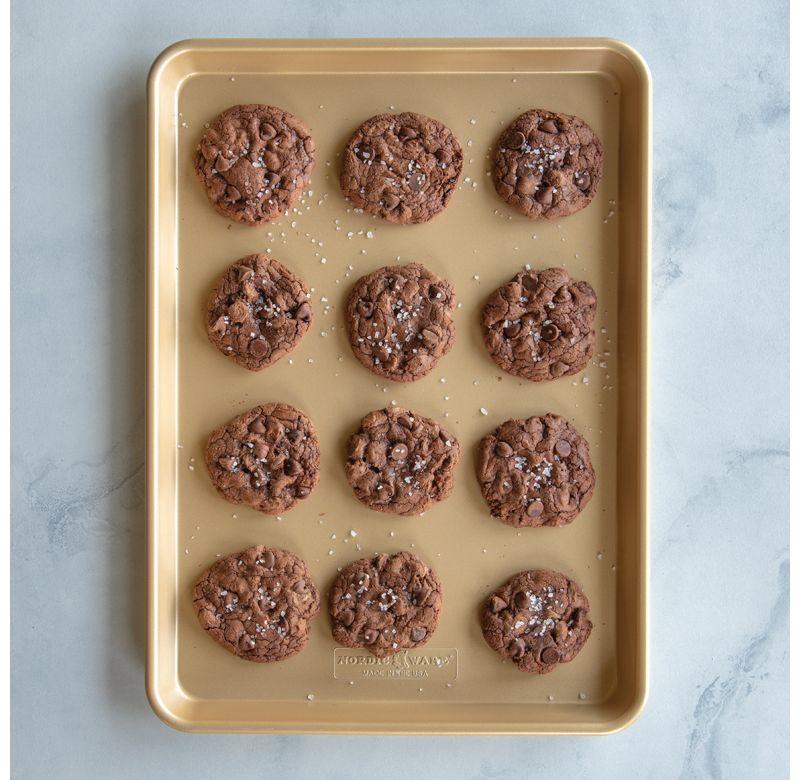 Nordic Ware Natural Aluminum NonStick Commercial Baker's Half Sheet