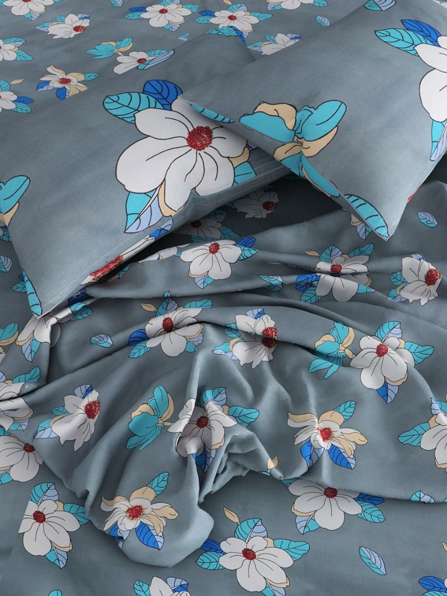 Romee Geometric Brown & Beige 144 TC Cotton Queen Sized Bed Sheet with 2 Pillow Covers