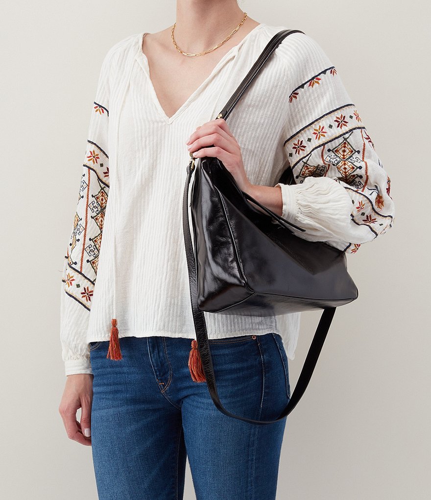 HOBO Delilah Hobo Bag
