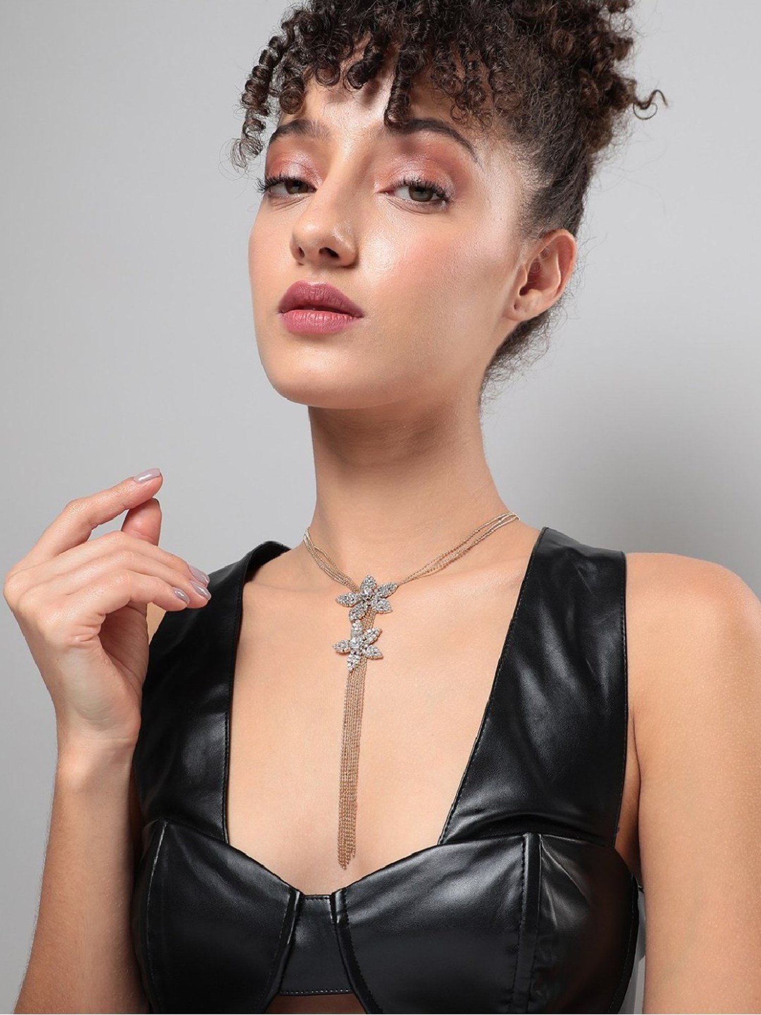 Sohi Women's Starlight Serenade Negligee Necklace