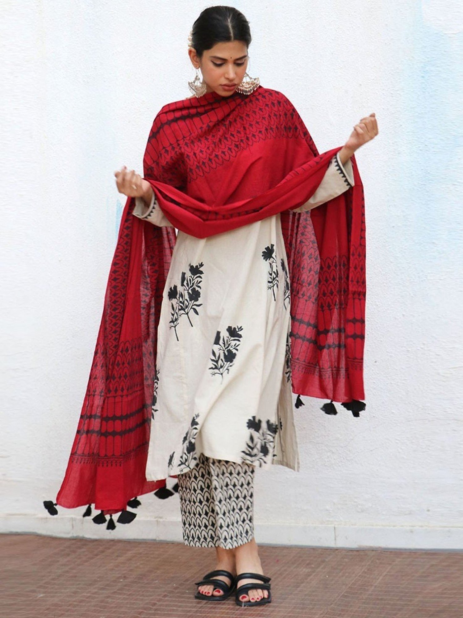 Chidiyaa No Made Gaia Blockprinted Cotton Dupatta
