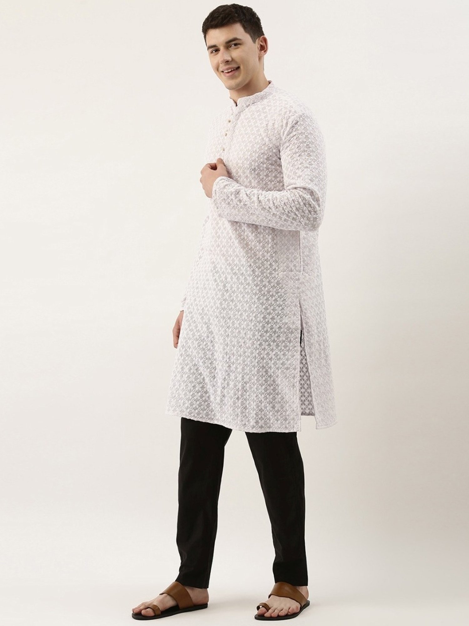 SWAGG INDIA White Cotton Regular Fit Embroidered Kurta