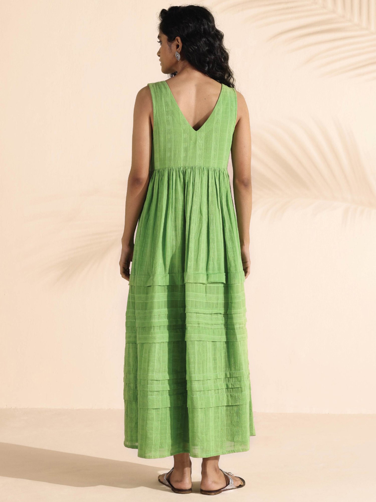 true Browns Green Cotton Self Pattern Maxi Dress