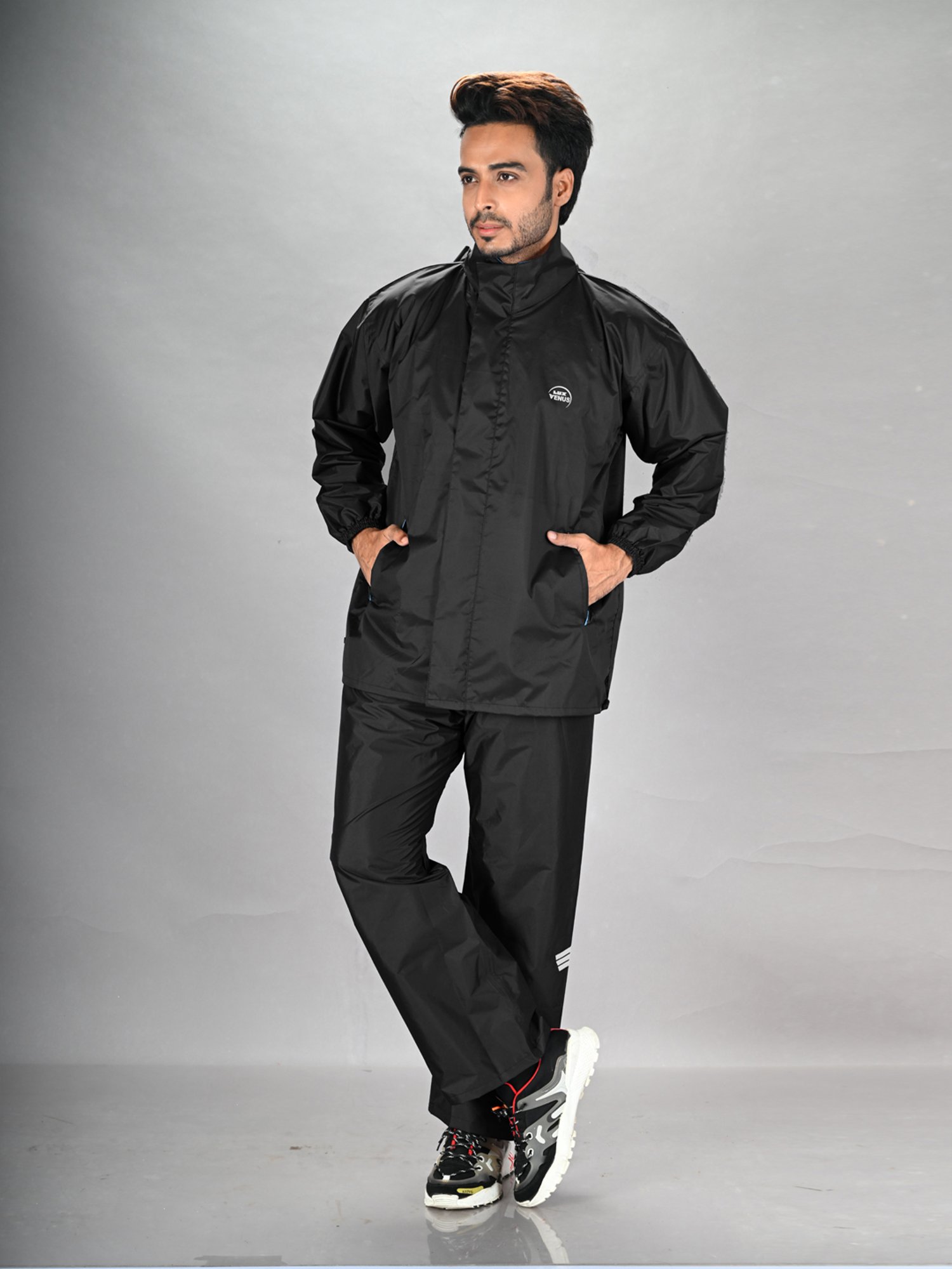 Lux Venus Black Raincoat Set