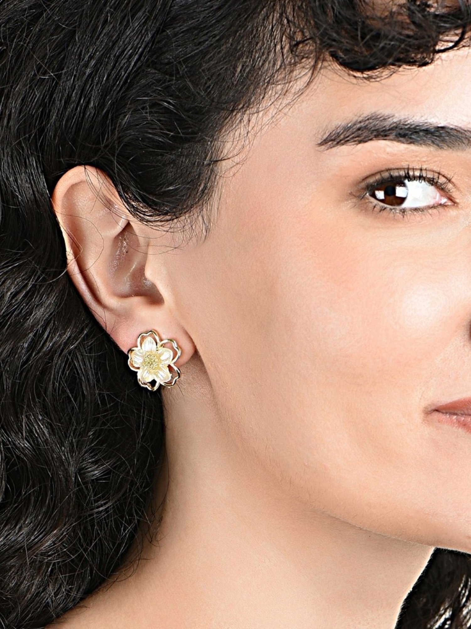 ToniQ ElegantFusion Look Alloy White Stud Earrings for Women