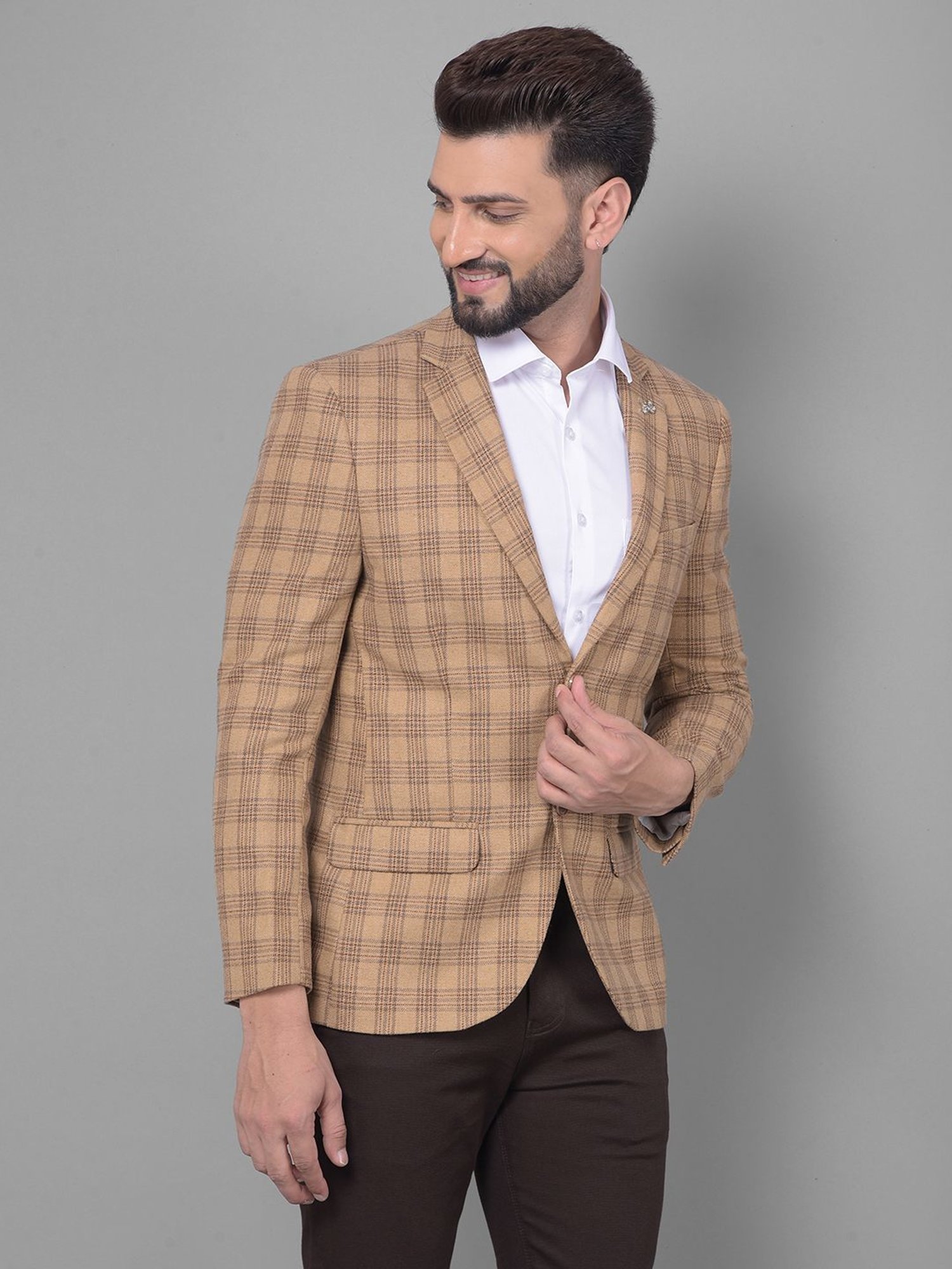 Crimsoune Club Beige Slim Fit Checks Blazer