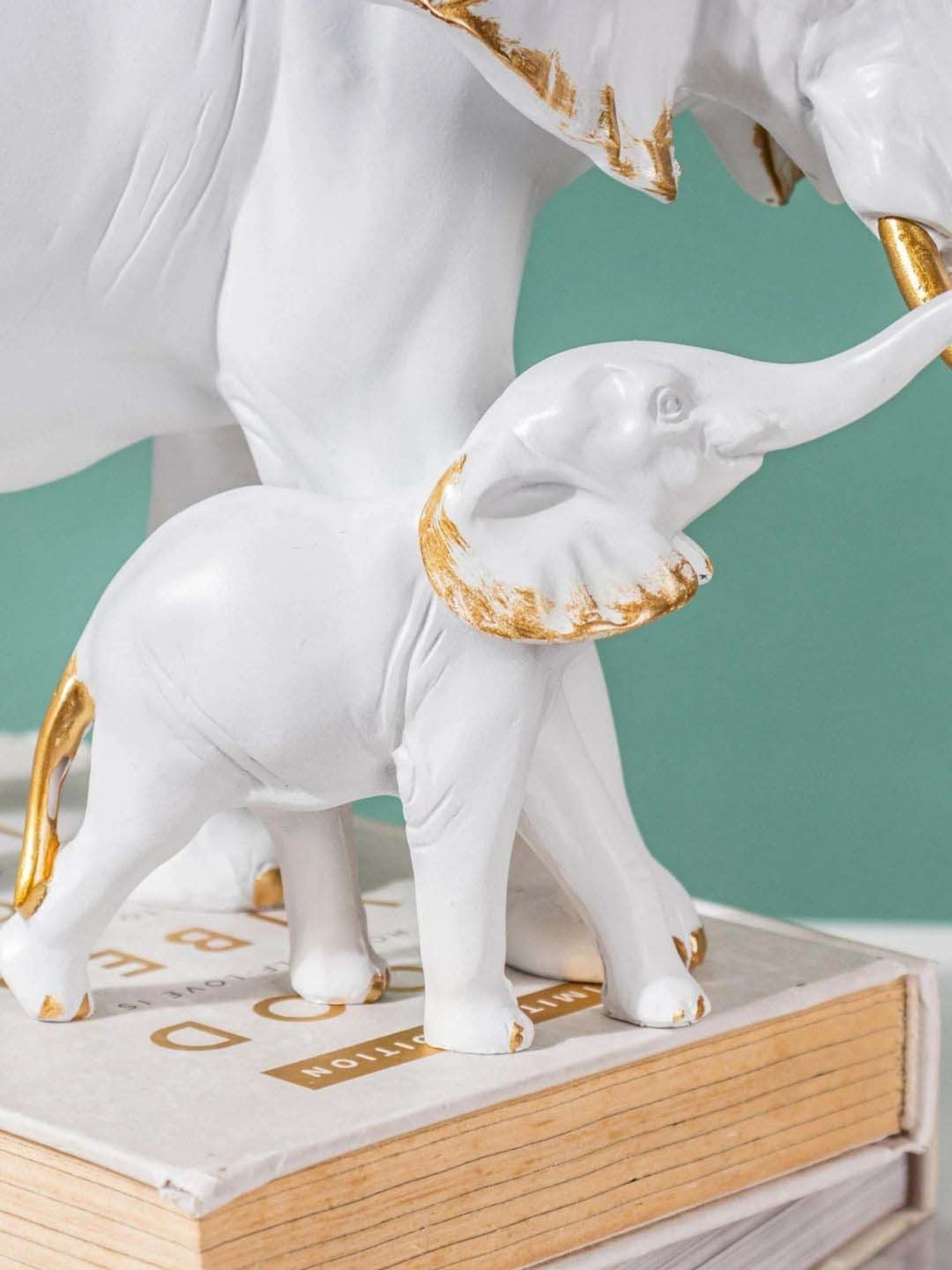 Nestasia Artisanal Resin Made White With Golden Detailing Mother Elephant With Baby Showpiece