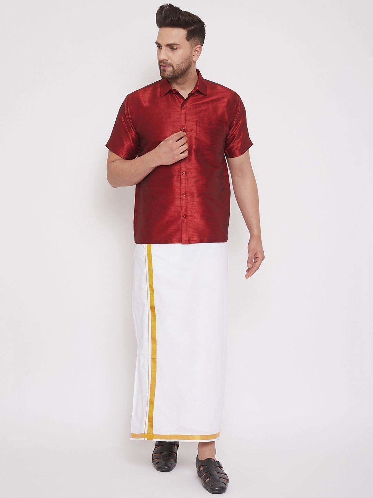 Vastramay Maroon & White Regular Fit Ethnic Shirt With Mundu