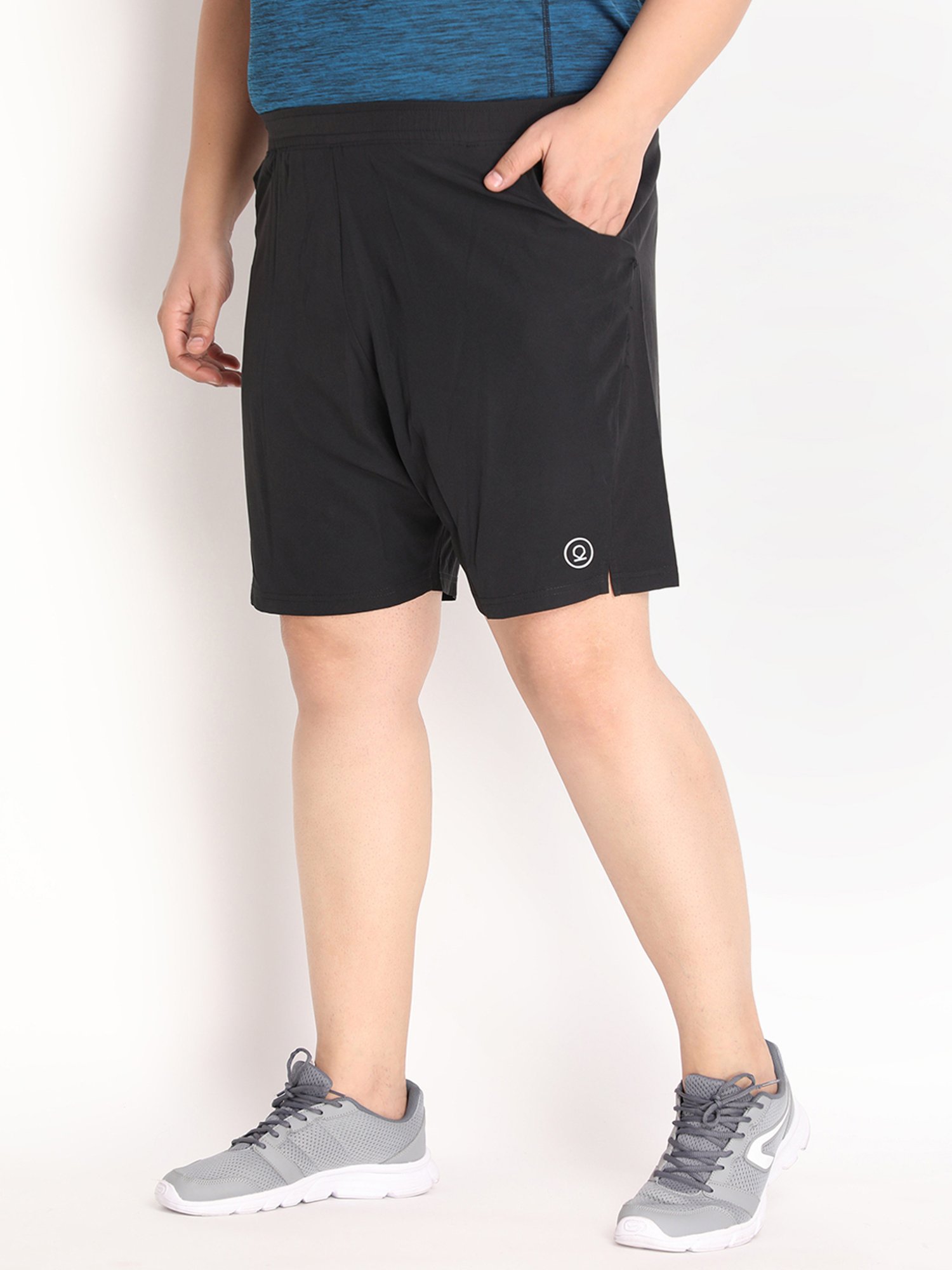 Chkokko Black Regular Fit Shorts