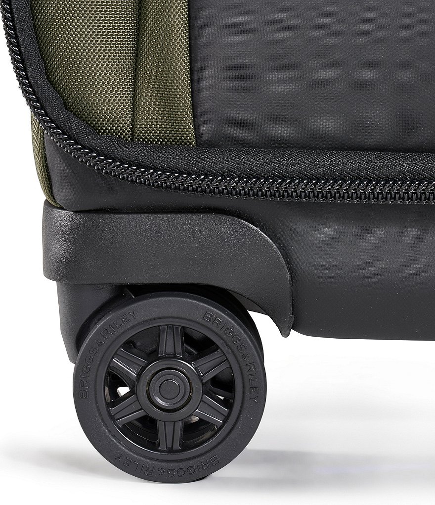 Briggs & Riley ZDX 29#double; Large Expandable Spinner