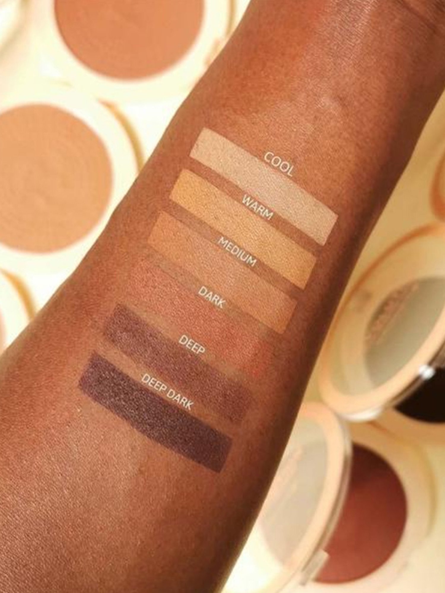 Makeup Revolution Mega Bronzer 01 Cool - 15 gm