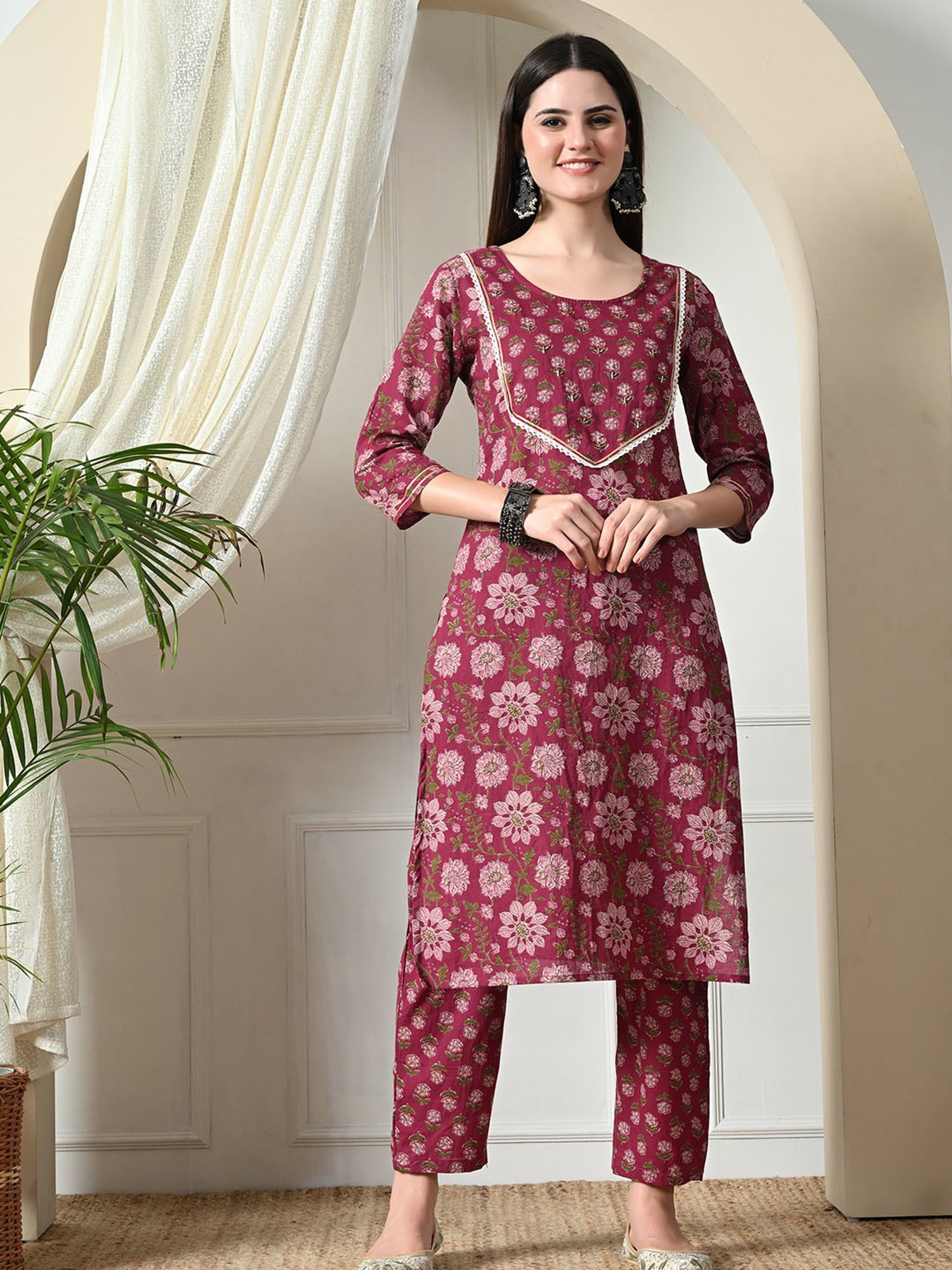 DECKEDUP Burgundy Cotton Embellished Kurta With Pants