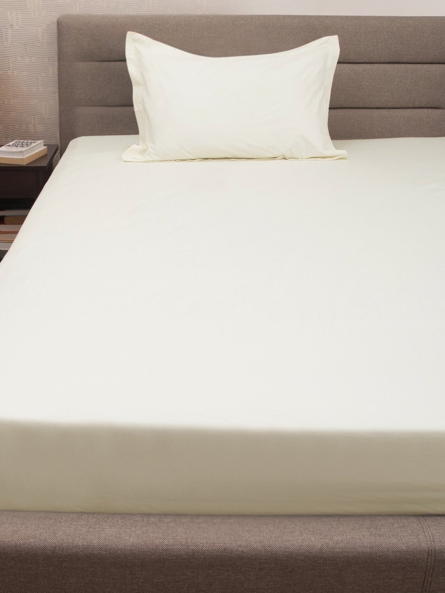 Petal Home Ivory 300 TC Cotton Single Bed Sheet with 1 Pillow Cover