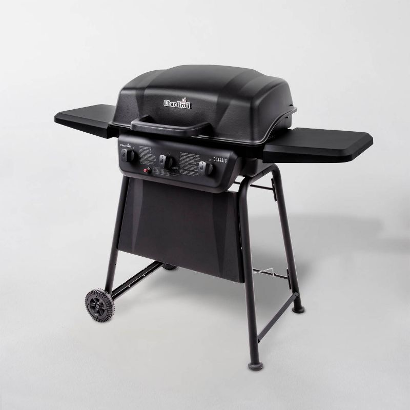 Char-Broil Classic 3-Burner 30,000 BTU Gas Grill 463773717 - Black