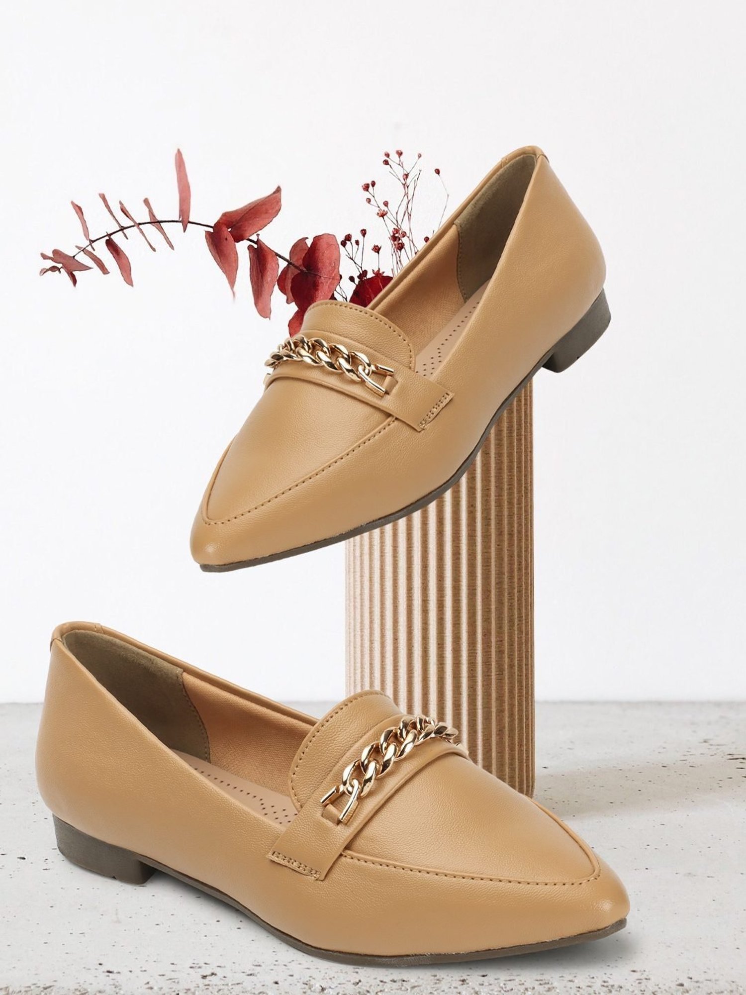 Elle Women's Beige Casual Loafers