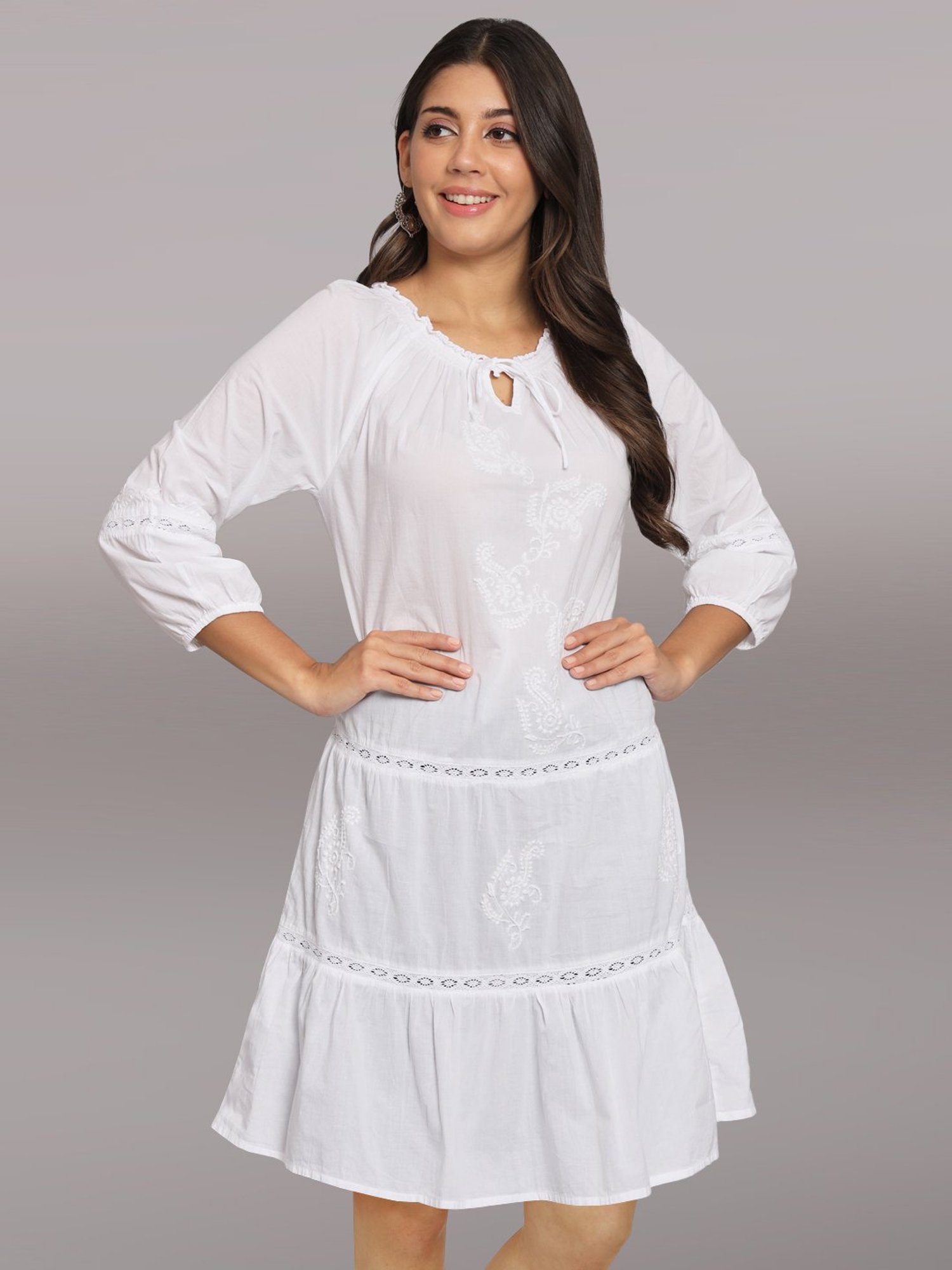 PARAMOUNT CHIKAN White Cotton Lucknowi Chikankari Ethnic Dress