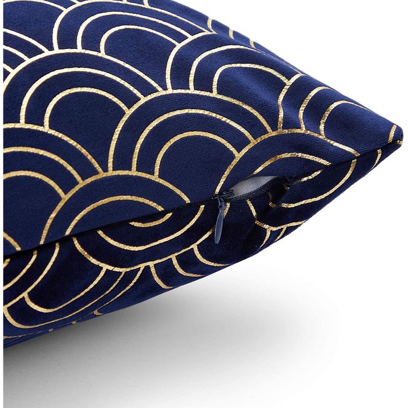 Juvale Dark Blue & Gold Velvet Decorative Throw Pillow Case Cushion Covers 18 x 18 in
