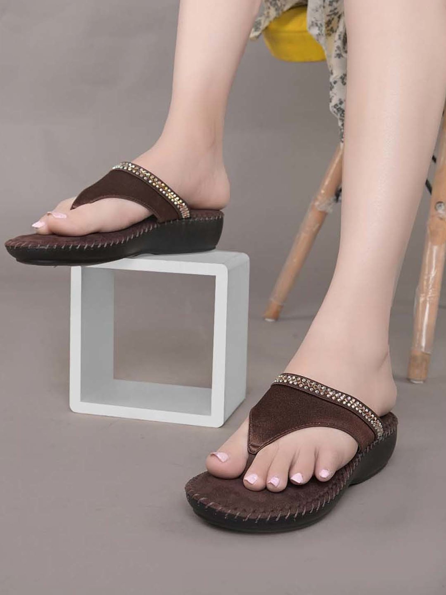 Pelle Albero Women's Brown T-Strap Wedges