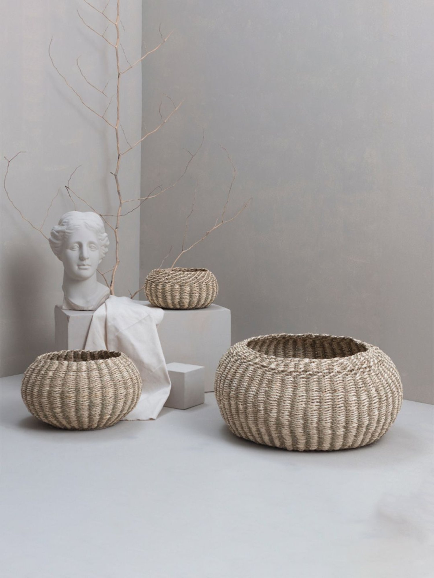 Naturallyours Brown Sea Grass Medium Storage and Gift Basket