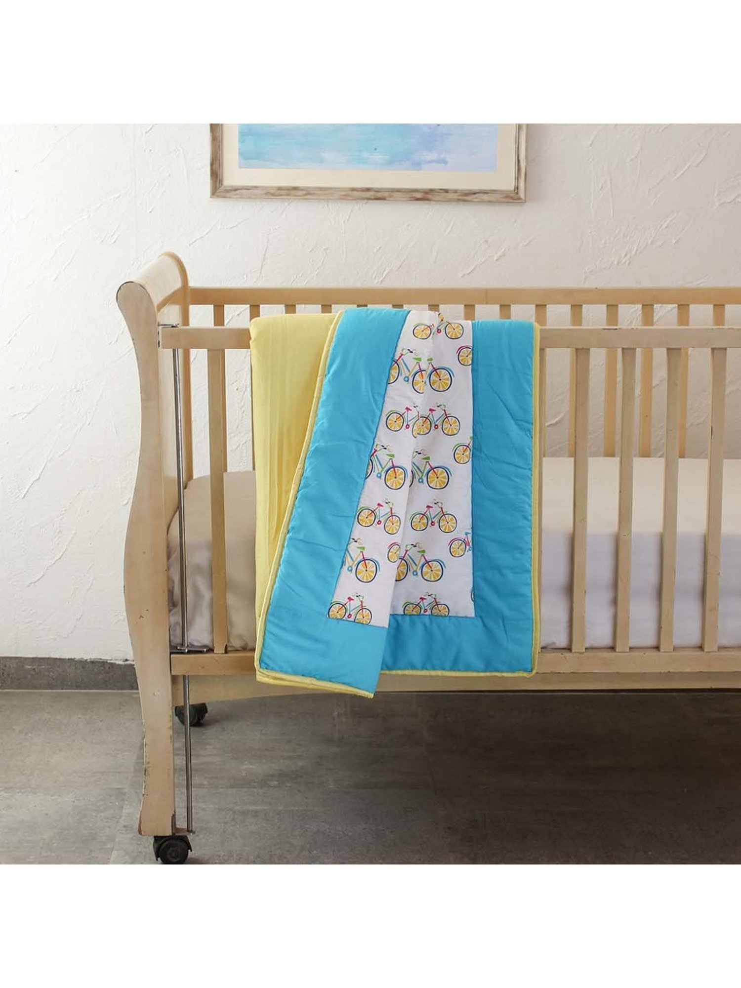 House This Ambrella White & Blue 100% Cotton 180 TC Queen-Sized Quilt - Set of 1