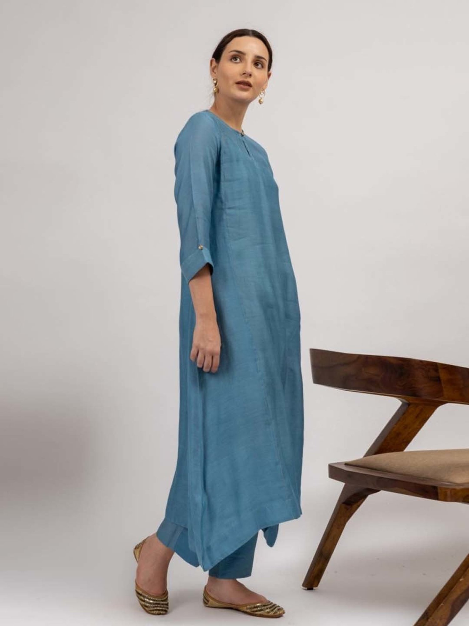 Mushio Blue & Grey Stitch Detail Hand Woven Maheshwari Silk Kurta With Slip And Cotton Silk Pants